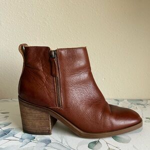Crown Vintage Ardella Heeled Ankle Boots